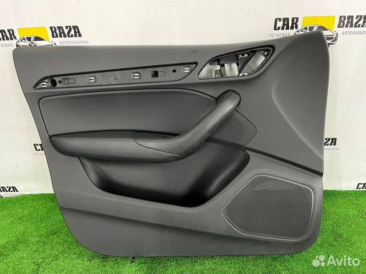 Обшивка двери передней левой L Audi Q3