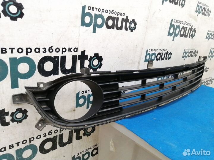 Решетка переднего бампера 86560-D4000 Kia Optima