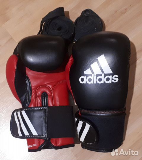 Боксерские перчатки 10 oz adidas