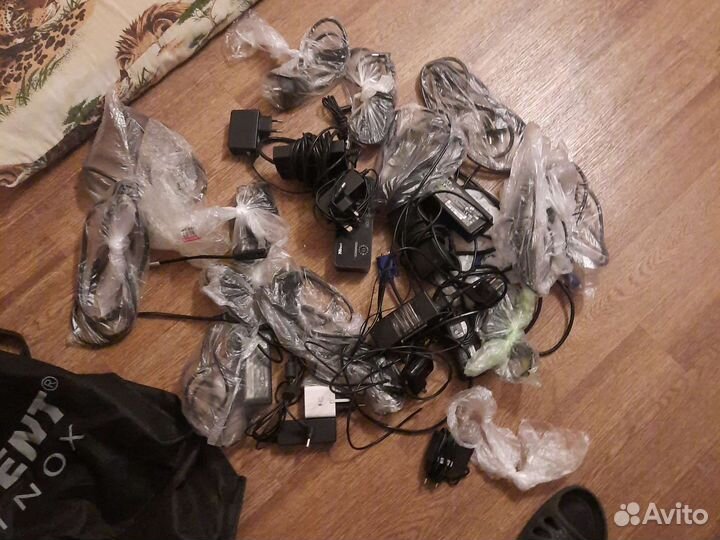 Блок питания.Зарядное устройство для ноутбука и пк