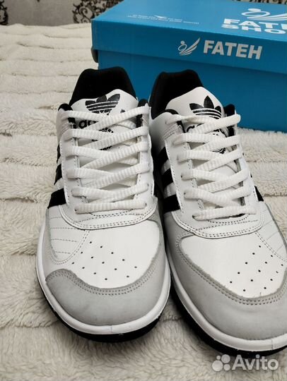 Кроссовки Adidas кожаные Иранский