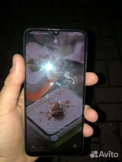 Samsung Galaxy A50, 4/64 ГБ