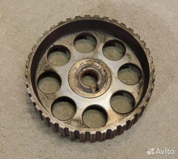 Шестерня распредвала левая Nissan Maxima J30 VG30