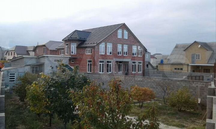 Дом 324 м² на участке 4,5 сот.
