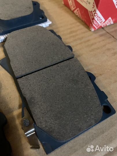 Тормозные колодки передние Toyota J100