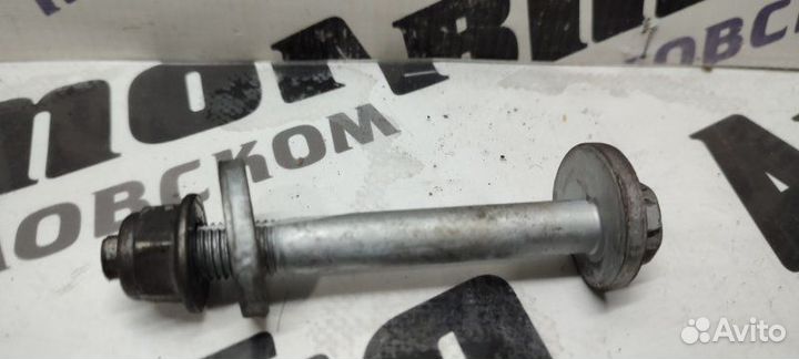 Болт регулировочный Audi A7 4G CGW 12.03.2012