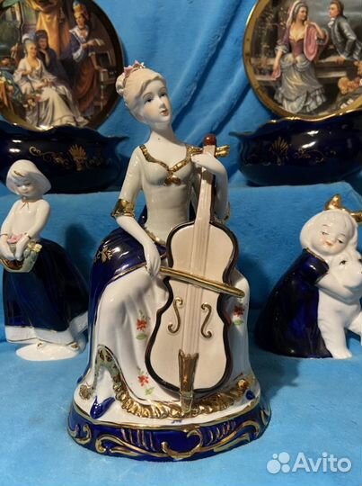 Фарфоровые статуэтки разные