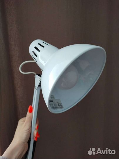 Лампа настольная