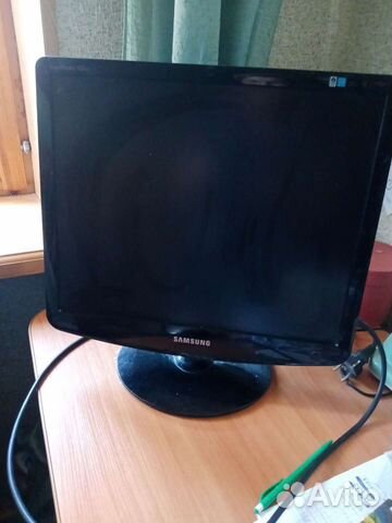 Монитор Samsung
