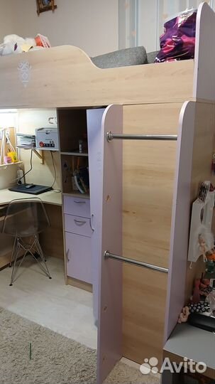 Кровать чердак со столом