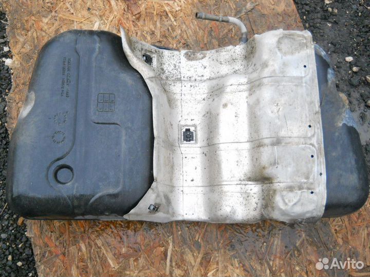 T30 Бак топливный Nissan