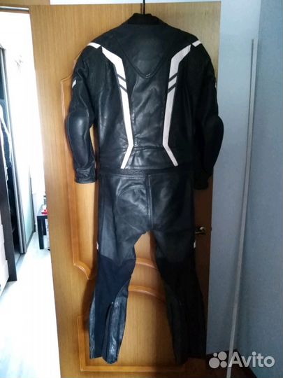 Мотокомбинезон, мотокуртка, мотоштаны