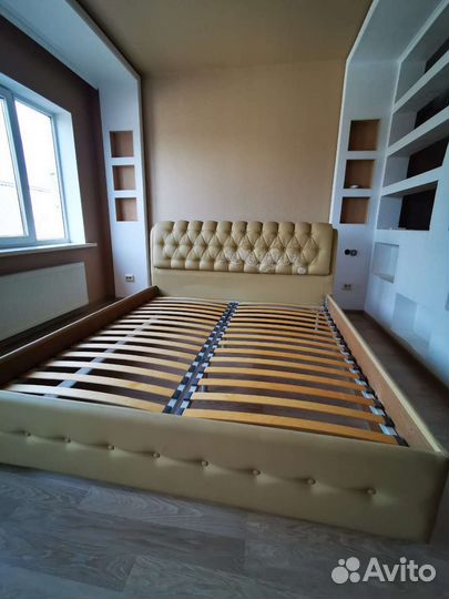 Кровать двухспальная с матрасом 180 200