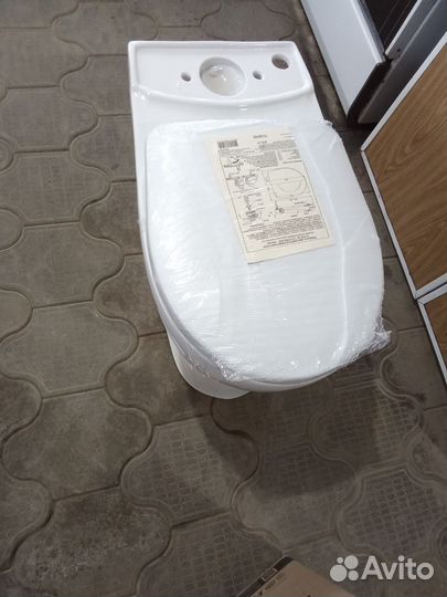 Унитаз с бачком новый