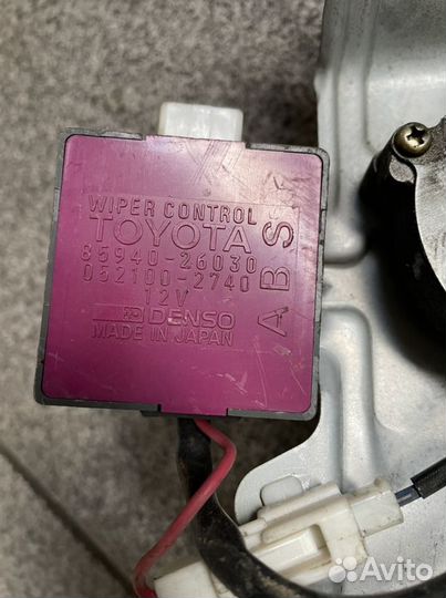 Моторчик стеклоочистителя задний Toyota HiAce 1995