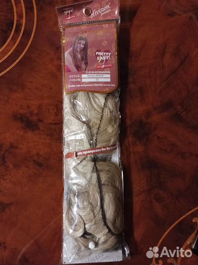 Волосы на заколках искусственные