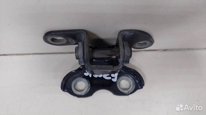 Петля двери задней правой верхняя Toyota Corolla E