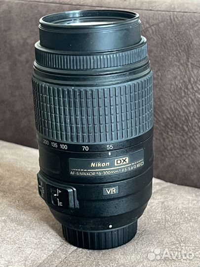 Объектив Nikon 55-300mm f/4.5-5.6G
