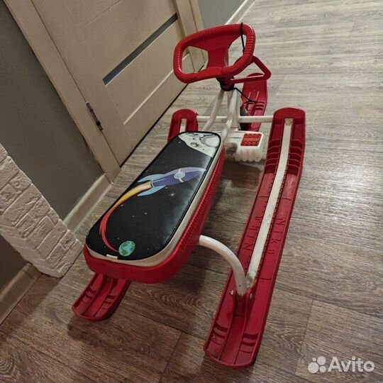 Детские санки с рулем