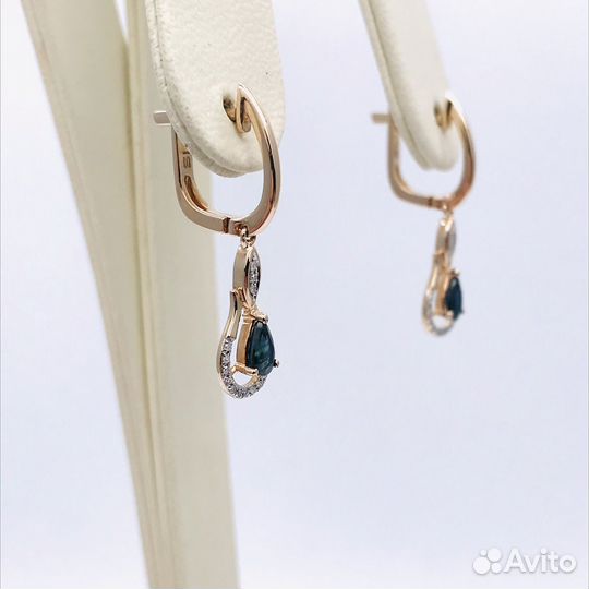 Золотые серьги с сапфирами и бриллиантами