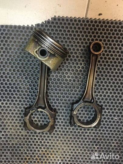 Поршень с шатуном