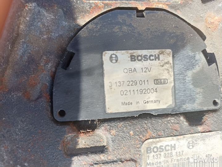 Вентилятор радиатора Audi A8 D3