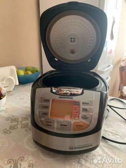 Мультиварка Redmond RMC-M70