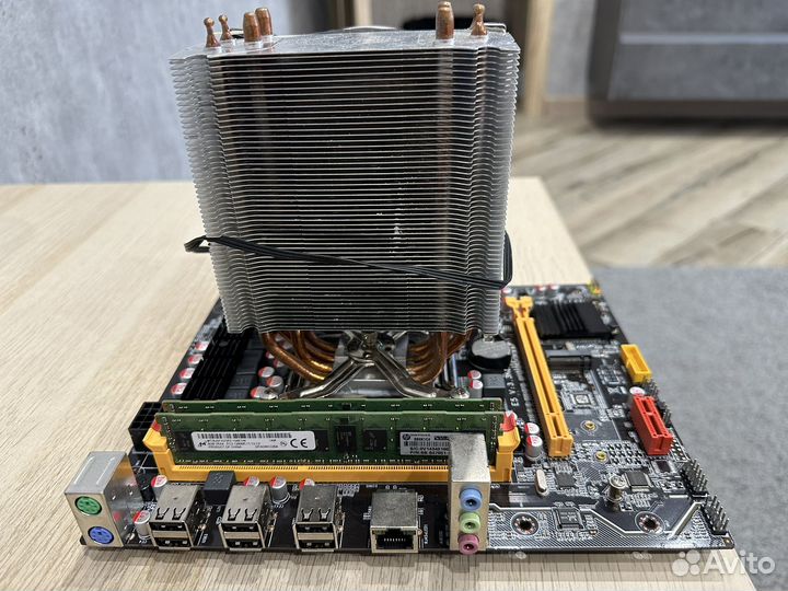 Процессор Intel Xeon CPU E5-2689 2.60 GHz