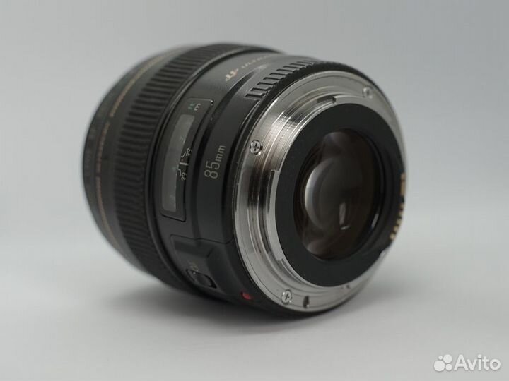 Canon EF 85mm F 1.8 USM