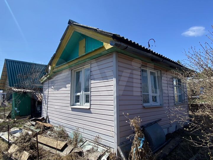 Дача 20 м² на участке 8 сот.