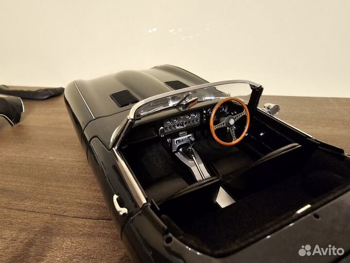 Autoart Jaguar e-type 1:18