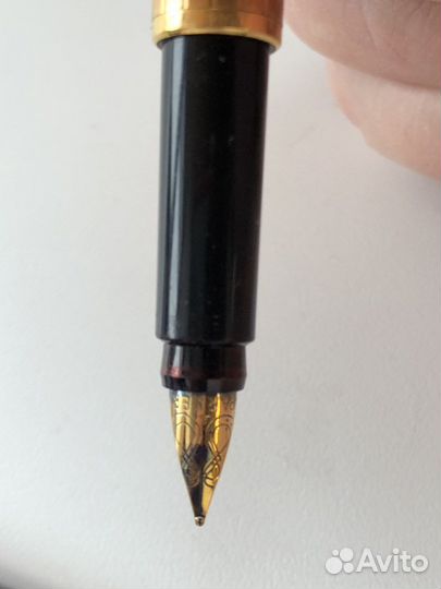 Перьевая ручка parker