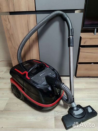 Пылесос Bosch AquaWash&Clean Series 4