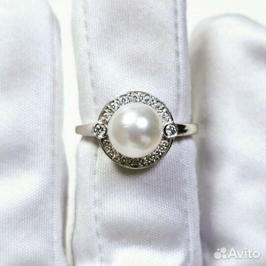 Золотое кольцо с камнем 17р