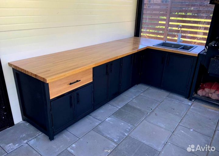 Кухня лофт из дерева и металла