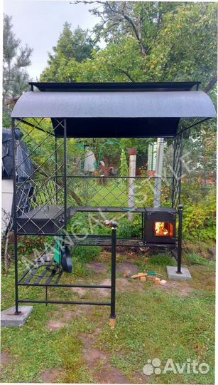 Мангал с крышей