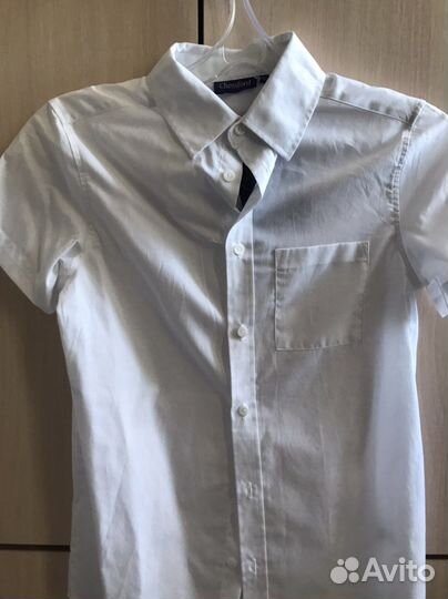 Рубашка новая белая на мальчика