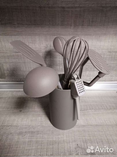 Набор кухонных приборов с подставкой