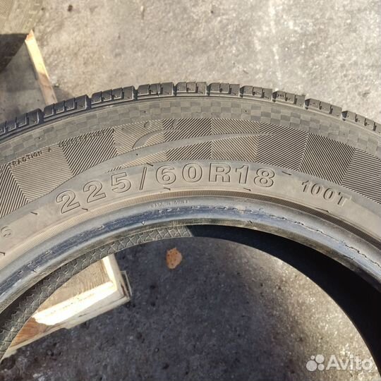 DoubleStar DS01 225/60 R18 100T