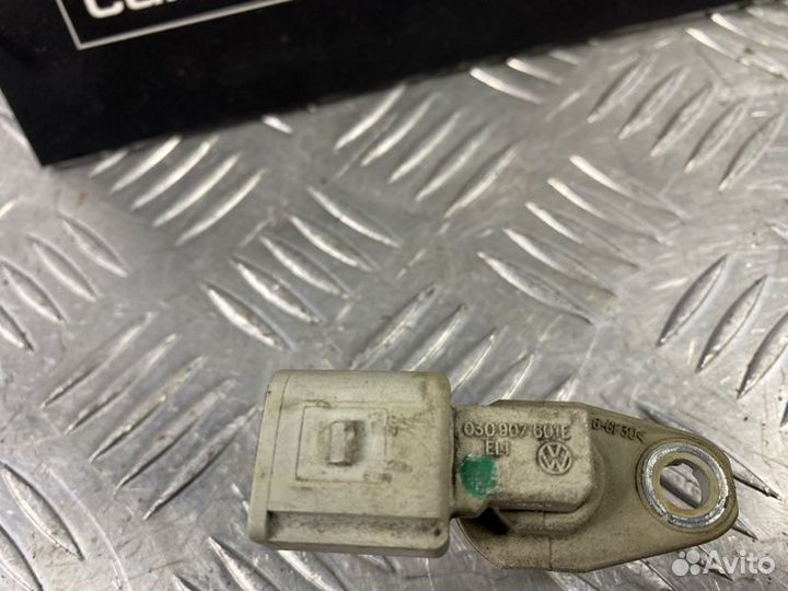 Датчик положения распредвала Volkswagen Golf MK6