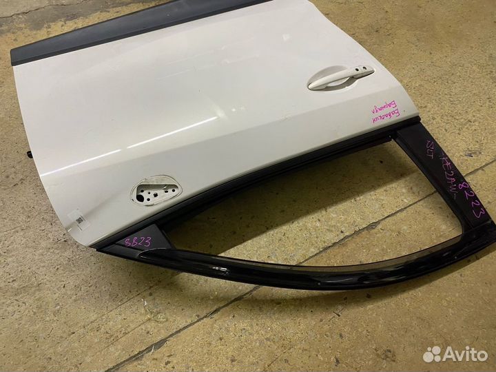 Дверь боковая Б/У KDY35802XC