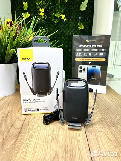 Держатель для телефона в машину baseus