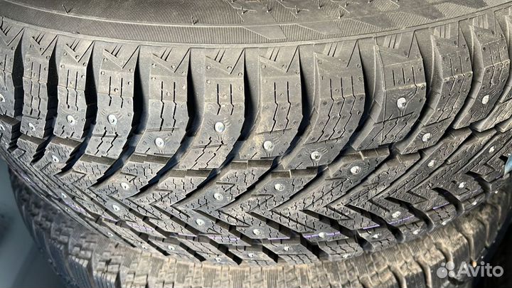 Nokian Tyres Hakkapeliitta 10 245/65 R17