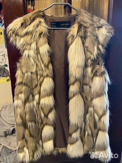 Меховая жилетка zara
