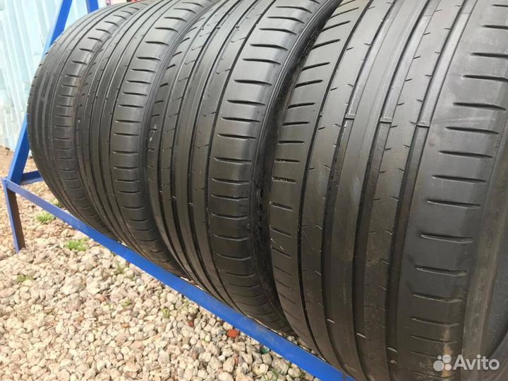Pirelli P Zero PZ4 225/45 R18