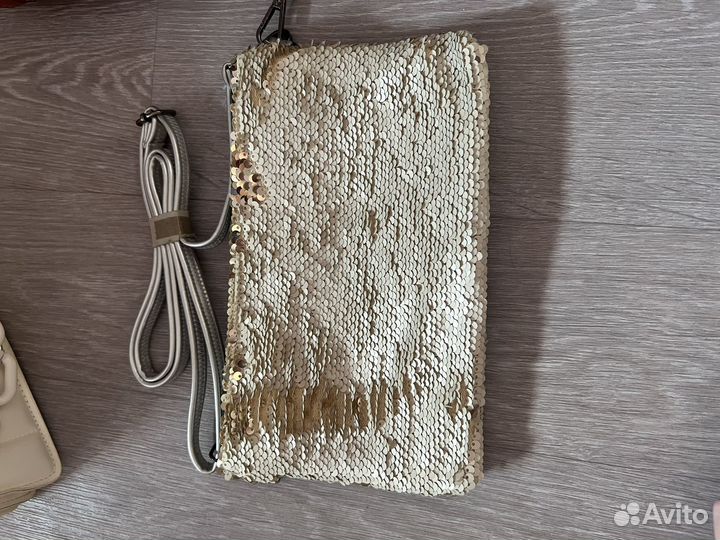 Сумка клатч с ремешком из паеток
