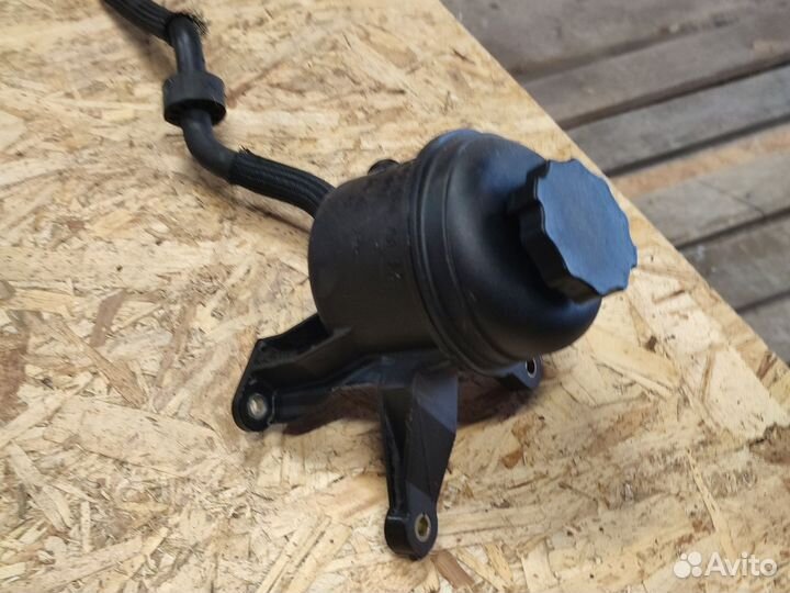 Мерседес W211 бачок Гура