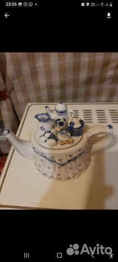 Салатник с крышкой