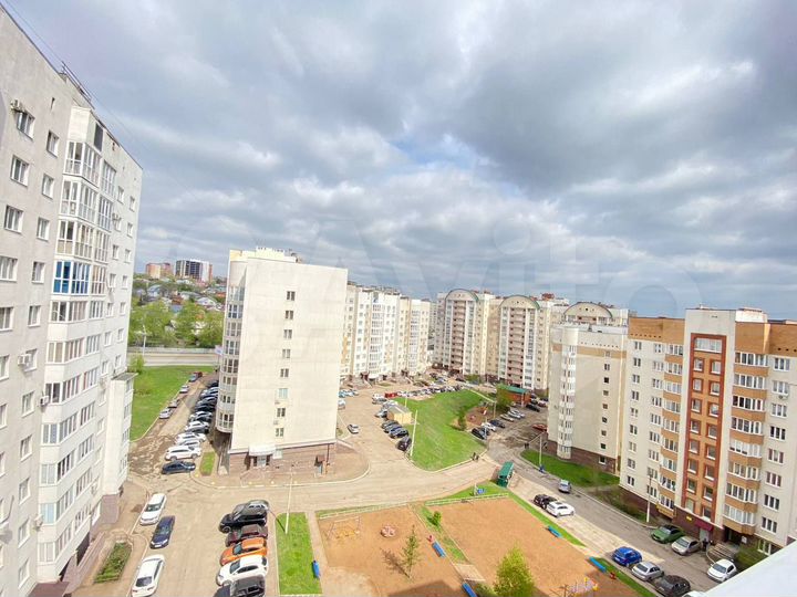 2-к. квартира, 58 м², 9/10 эт.