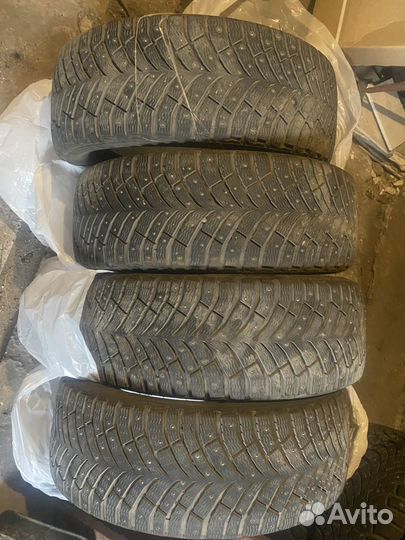 Michelin X-Ice North 4 215/55 R17 19B